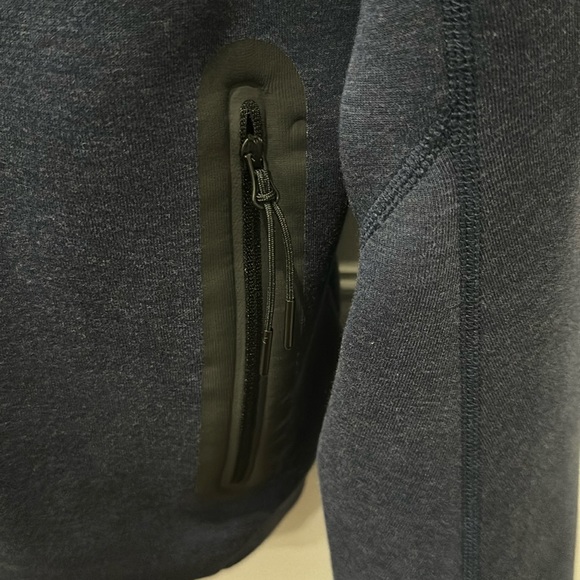 NIKE “TECH” Fleece Windrunner - Picture 5 of 6